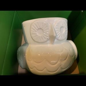 Owl lovers unite! container for your kitchen